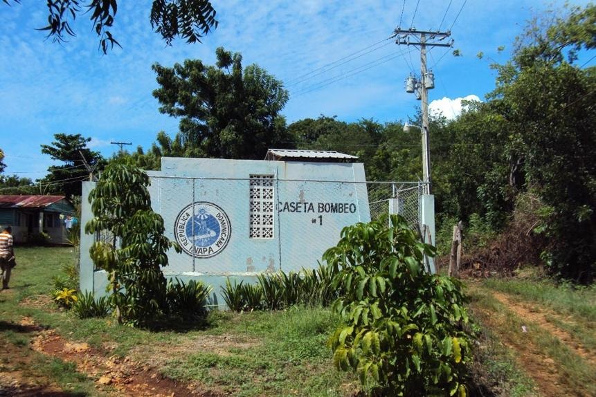 Caseta Bombeo #1 — the INAPA pump station serving the Carlos Pinto community